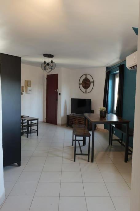 Appartement Centre Ville -- Pierrelatte Ngoại thất bức ảnh