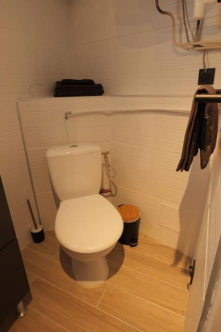 Appartement Centre Ville -- Pierrelatte Ngoại thất bức ảnh